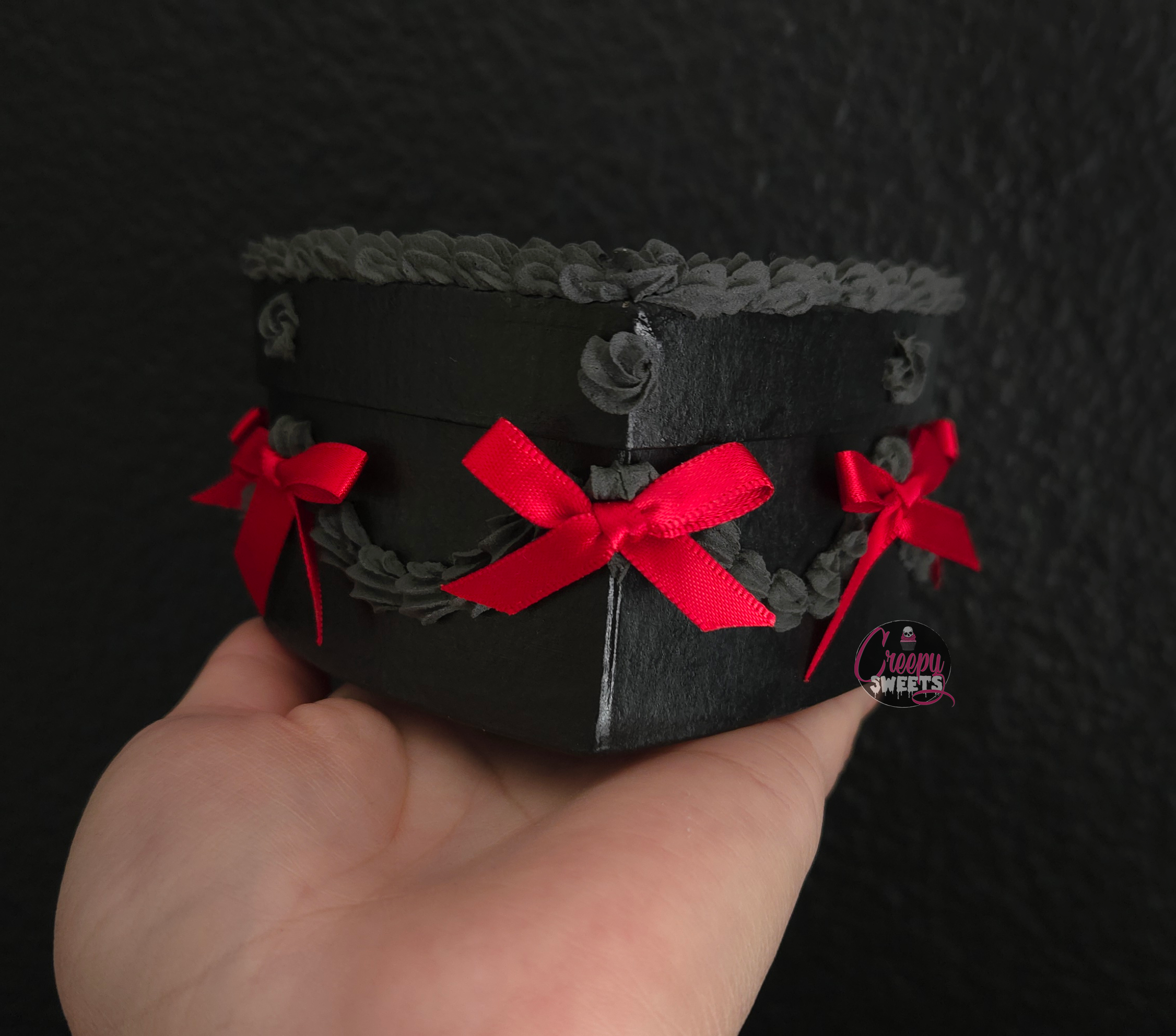 Fake Cake Box - Red Bows