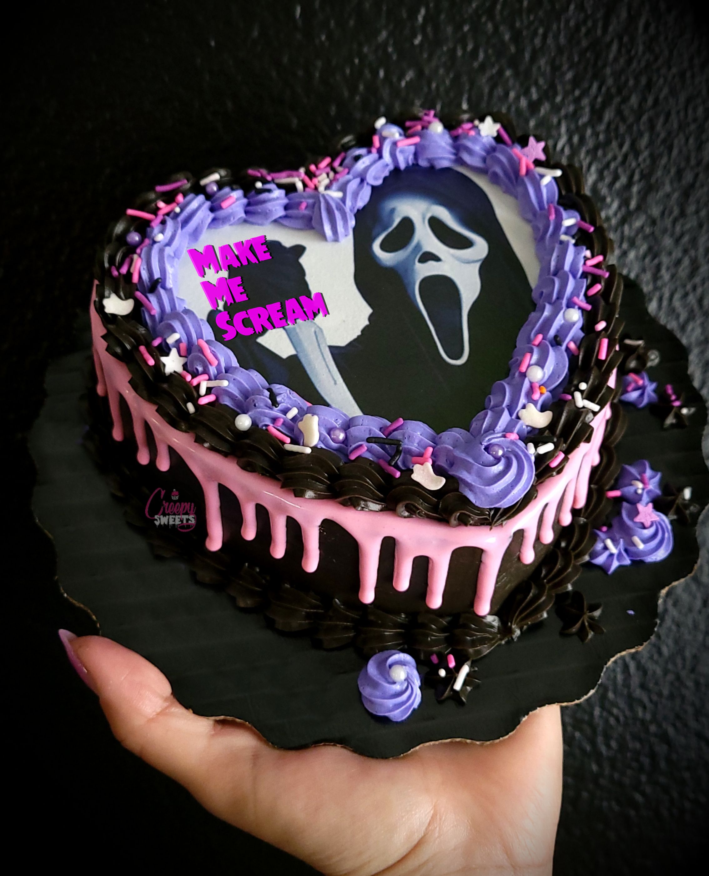 VDay Mini Cake - Ghosty